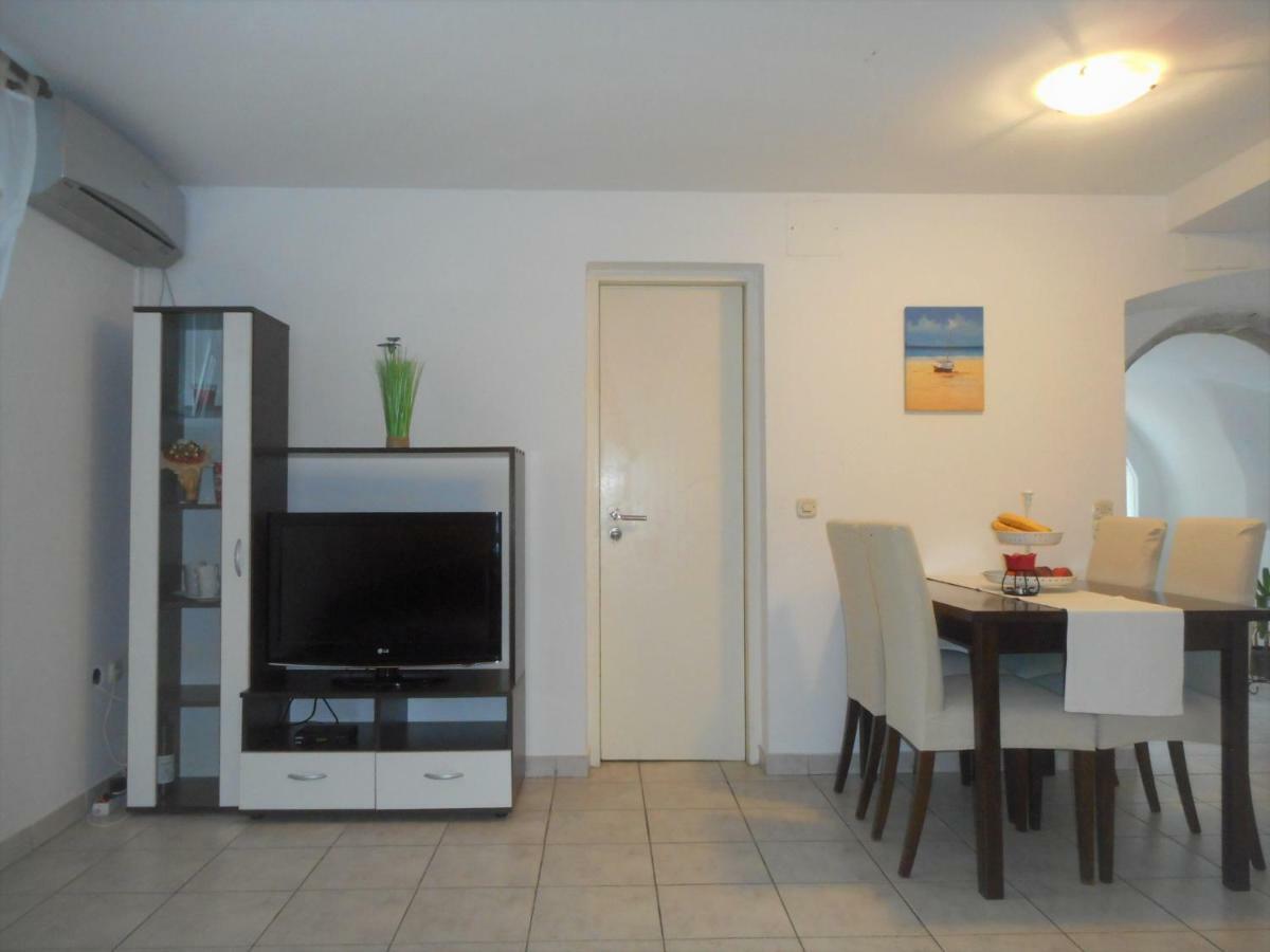 Apartman Sara 마툴지 외부 사진